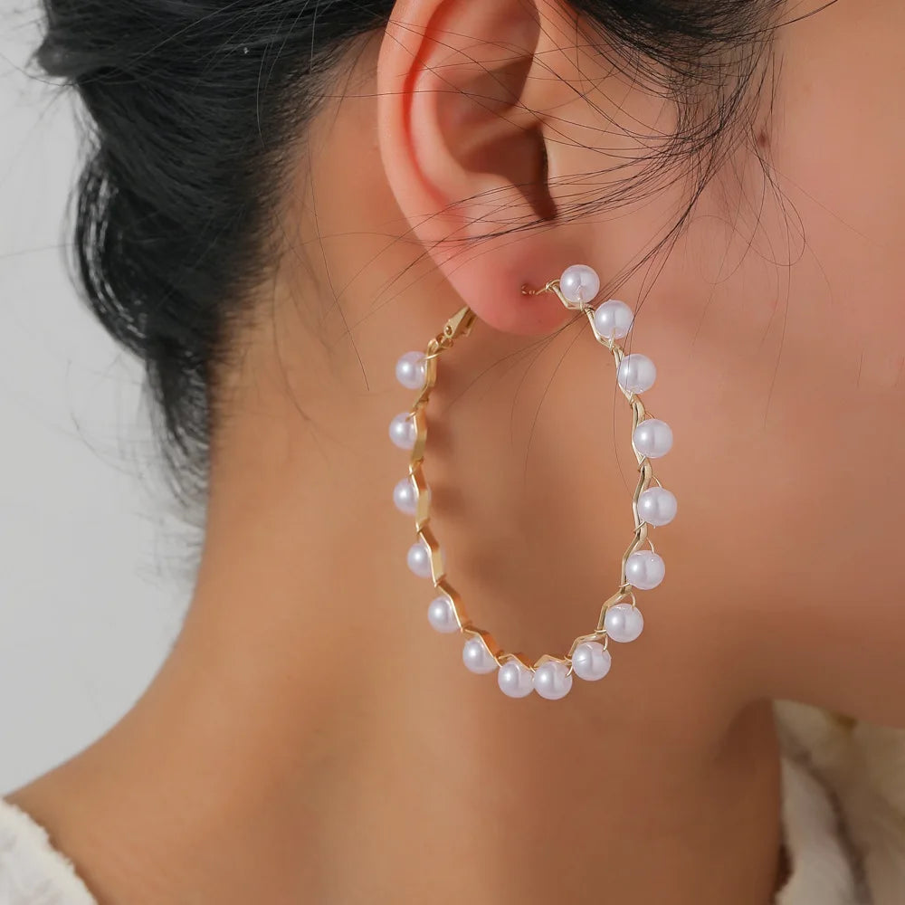 Round Hoop Earrings With Pearls and Gold